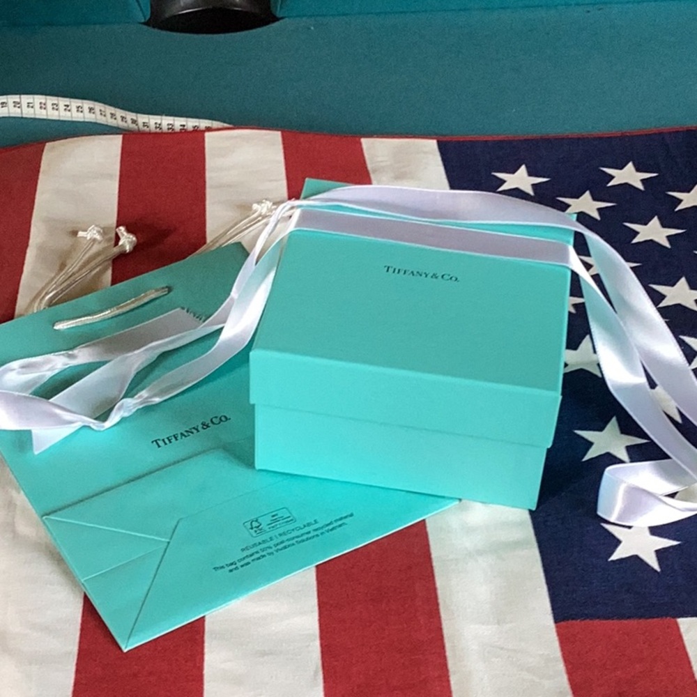 Tiffany box bag, and ribbon